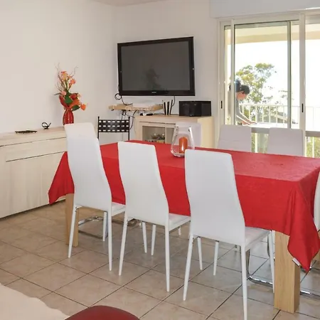 Two-bedroom Holiday In * 提乌克西亚